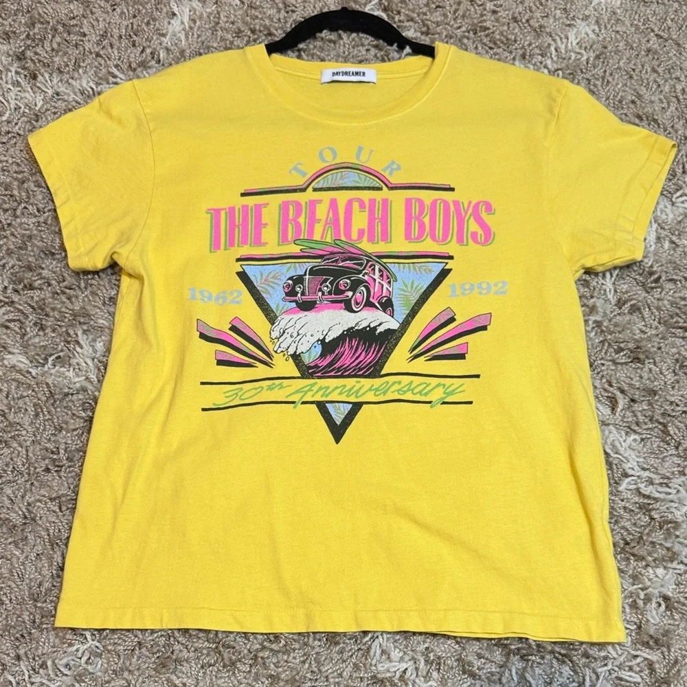 DayDreamer Yellow Graphic Beach Boys Tour T-Shirt size Small